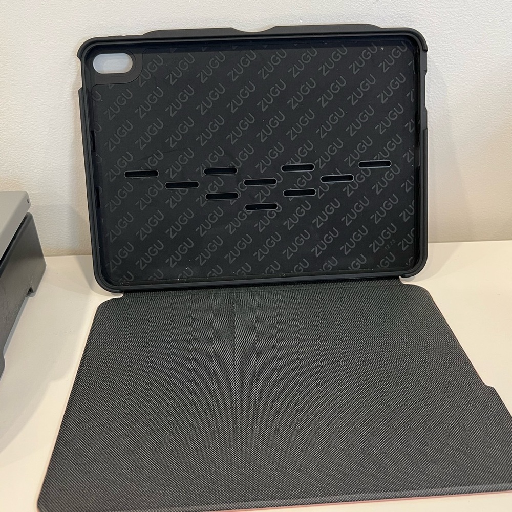 ZUGU Case iPad Air 10.9 4th/5th Gen, 11 (M3 2025/M2 2024) Desert Rose - Picture 4 of 12